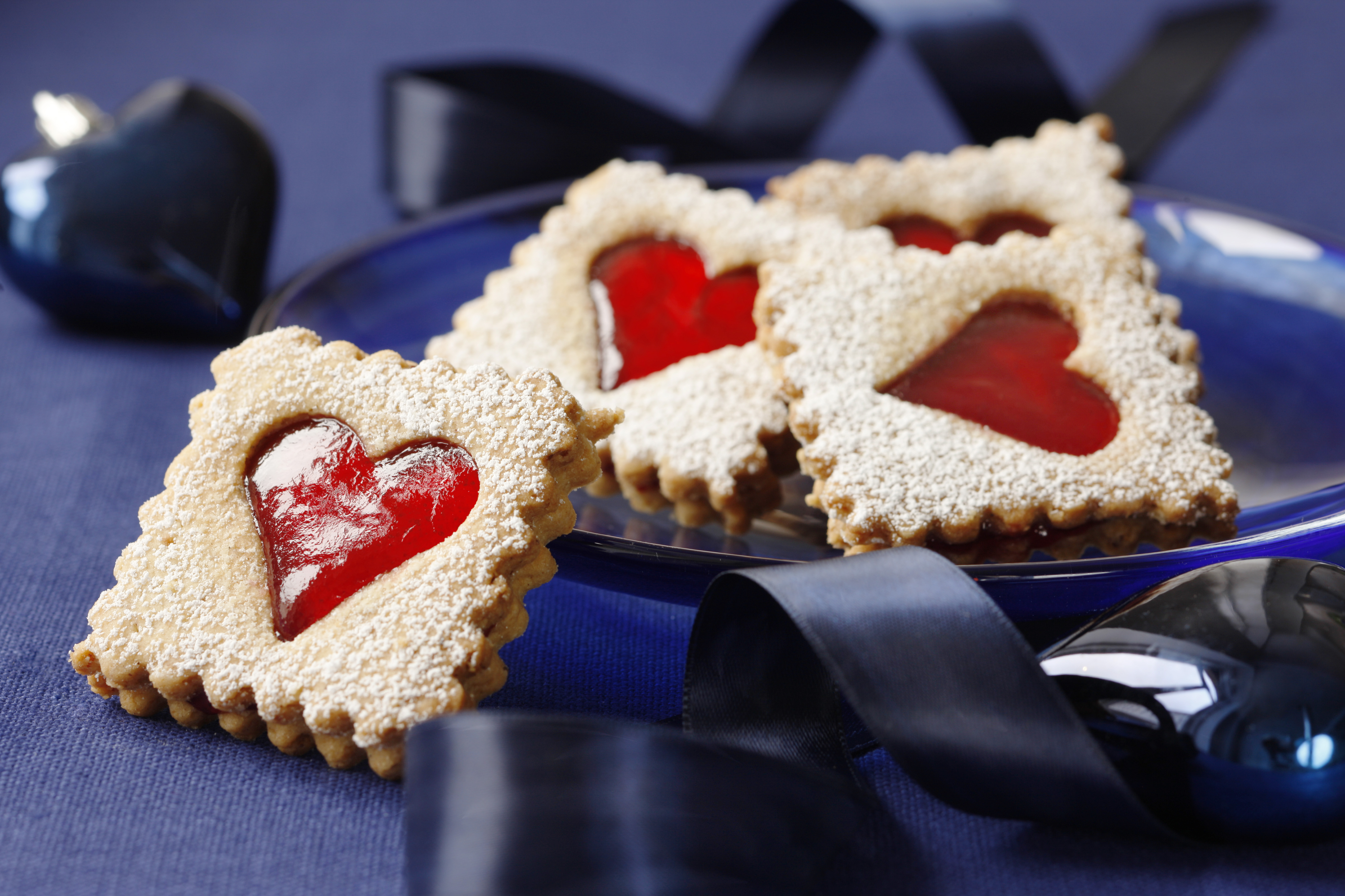 Linzer Augen mit Nüssen Rezept | Fini´s Feinstes