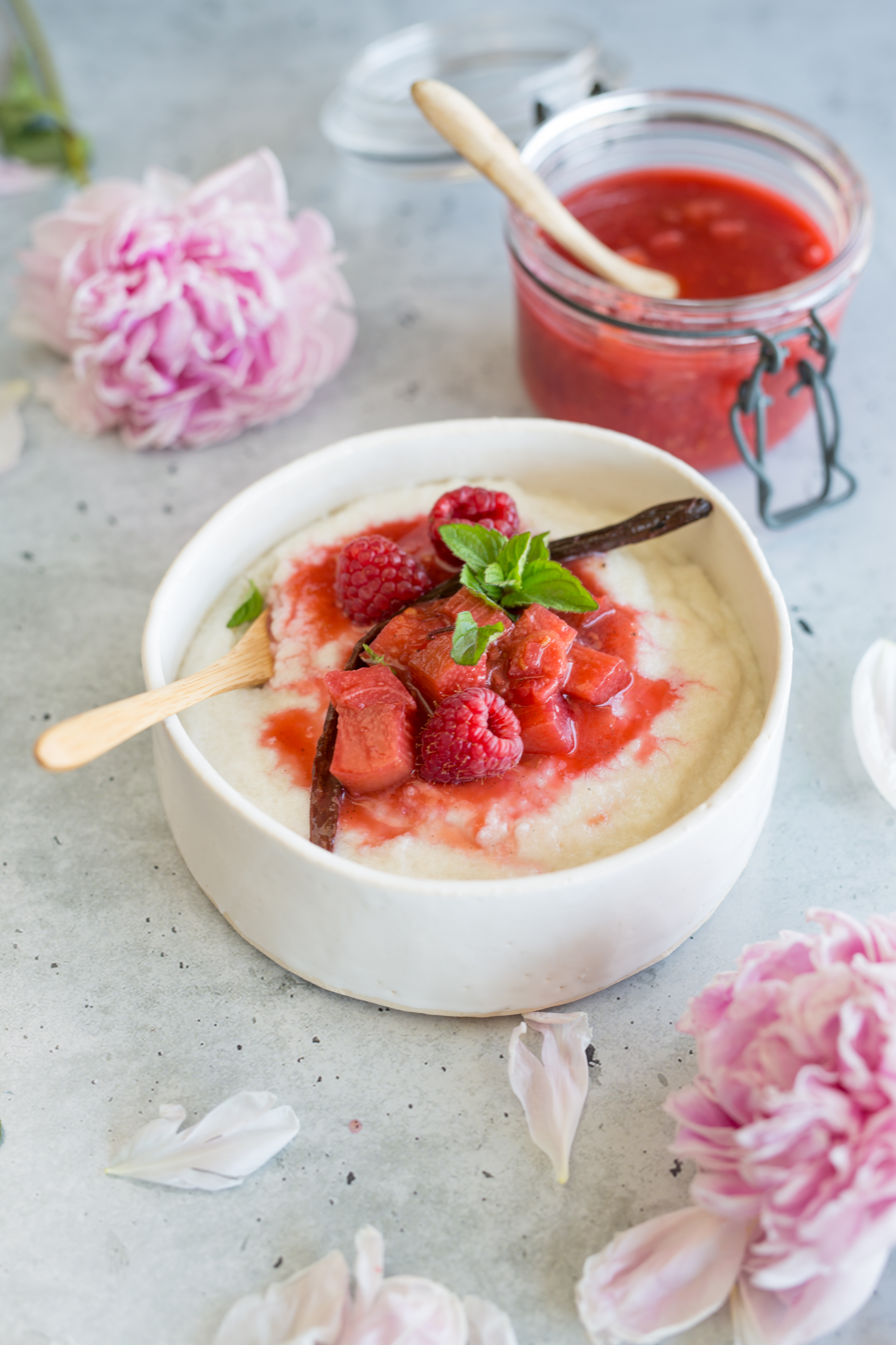 Grieß-Bowl mit Rhabarber-Himbeeren Kompott Rezept | Fini´s Feinstes